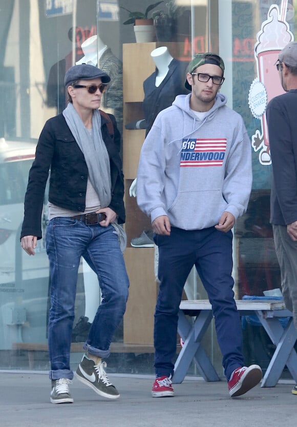 Robin Wright et son fils Hopper à Venice, le 2 avril 2015.