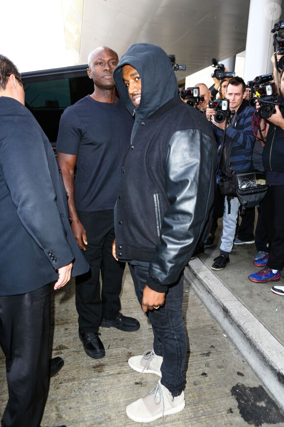 Kanye West à l'aéroport LAX de Los Angeles, le 7 avril 2015.