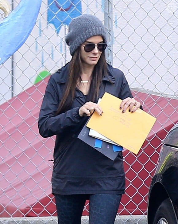 Exclusif - Sandra Bullock dans les rues de Los Angeles, le 10 mars 2015. 