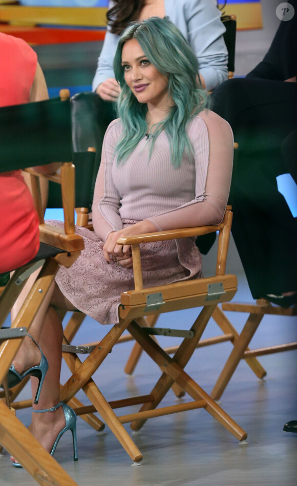 Hilary Duff participe à l'émission "Good Morning America" aux ABC studios à New York, le 30 mars 2015.  