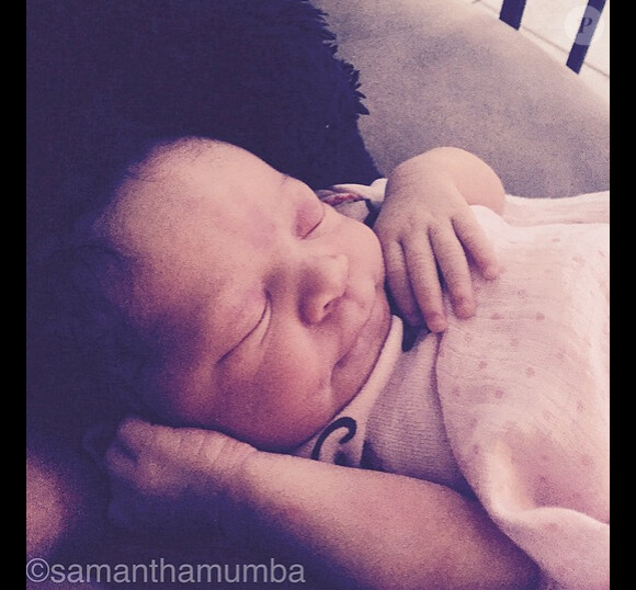 Samantha Mumba dévoile la première photo de sa fille Sage, le 8 mars 2015