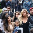 Kim Kardashian, son mari Kanye West, sa fille North West, sa soeur Khloe Kardashian et ses cousines Kourtni et Kara visitent les ruines de la maison de ses aïeuls puis se rendent dans une église à Gyumri en Arménie le 11 avril 2015.
