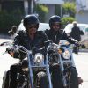 Exclusif - Johnny Hallyday fait un tour de moto avec un ami à Malibu, le 12 avril 2015.