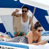 Exclusif - Mario Lopez, en vacances avec sa femme Courtney Mazza, profite de la plage à Miami. Le 11 avril 2015 