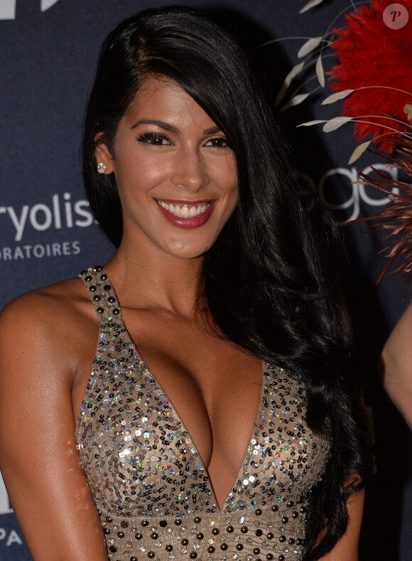 Ayem Nour - Photocall de la remise des trophées lors de la 10ème cérémonie des Globes de Cristal au Lido à Paris, le 13 avril 2015.
