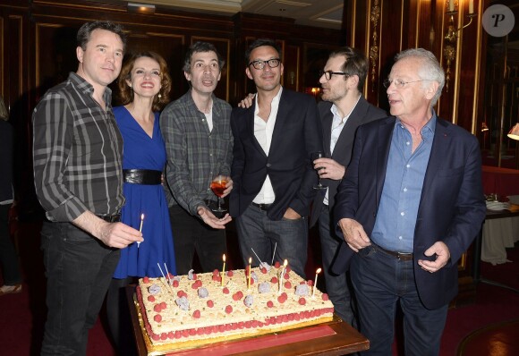Guillaume de Tonquédec, Lysiane Meis, Eric Elmosnino, Alexandre de la Patelliere, Matthieu Delaporte et Bernard Murat - 200e de la pièce "Un dîner d'adieu" au théâtre Édouard VII à Paris le 14 avril 2015.