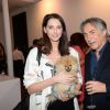 Frédérique Bel et son chien Joca, Richard Berry lors de la soirée Nicolas Feuillatte à l'Atelier Richelieu à Paris, le 15 avril 2015