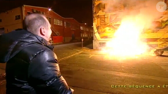Cécile de Ménibus, torche humaine dans la Cauetidienne en 2008 sur TF1.