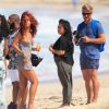 Rihanna et son entourage sur une plage d'Honolulu, à Hawaï. Le 19 avril 2015.