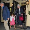 Katie Holmes s'est rendue au restaurant à New York avec ses parents et sa fille Suri pour les 9 ans de celle-ci, le 17 avril 2015