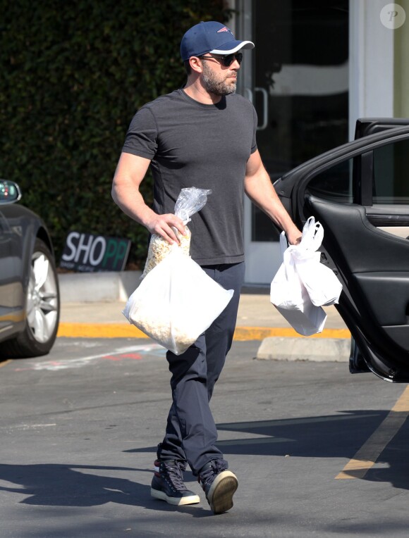 Ben Affleck se promène avec sa fille Seraphina à Pacific Palisades. Le 19 avril 2015