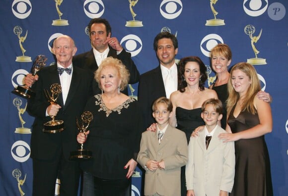 Le casting de la série 'Everybody Loves Raymond' aux Emmy Awards à Los Angeles, le 18 septembre 2005
