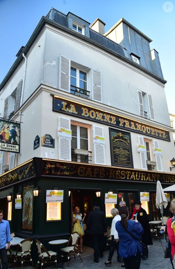 Illustration - La République de Montmartre célèbre Radio Montmartre au restaurant La Bonne Franquette à Paris, le 22 avril 2015