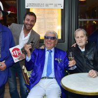 Bernard Montiel et Michou lèvent leur verre pour fêter Radio Montmartre