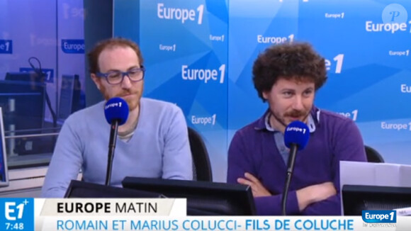 Romain et Marius, les fils de Coluche, le 24 avril 2015 sur Europe 1, là même où l'humoriste avait fait ses débuts à la radio 37 ans auparavant