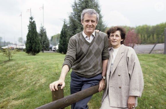 Aldo Platini, papa de Michel Platini posant avec son épouse Anna Platini à Nancy en mai 1986.