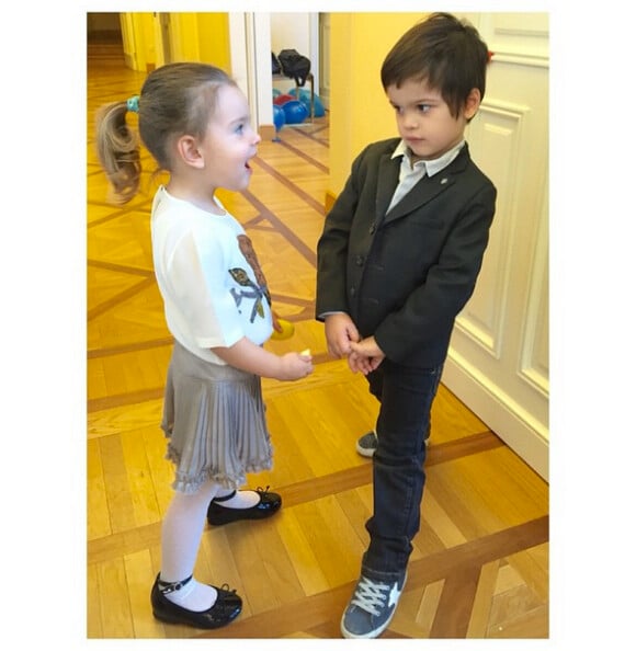 Tal et Liam, les enfants de Claudia Galanti, lors du 4e anniversaire de Liam début avril 2015, photo Instagram