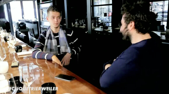 Léonard Trierweiler, fils de Valérie Trierweiler, interviewé par Mouloud Achour pour Clique.tv. Avril 2015.
