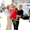 Kelly Rutherford et son fils Hermes et sa fille Helena, à Beverly Hills le 26 juin 2010