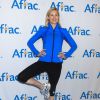 Kelly Rutherford lance la campagne de "Aflac Yoga" à New York, le 9 octobre 2014.