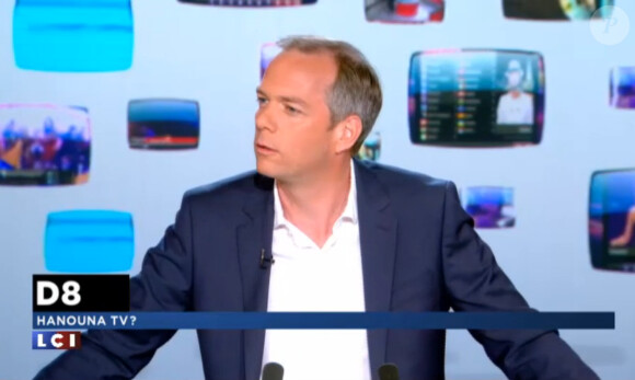 Julien Arnaud présente La Médiasphère sur LCI, le vendredi 1er mai 2015.