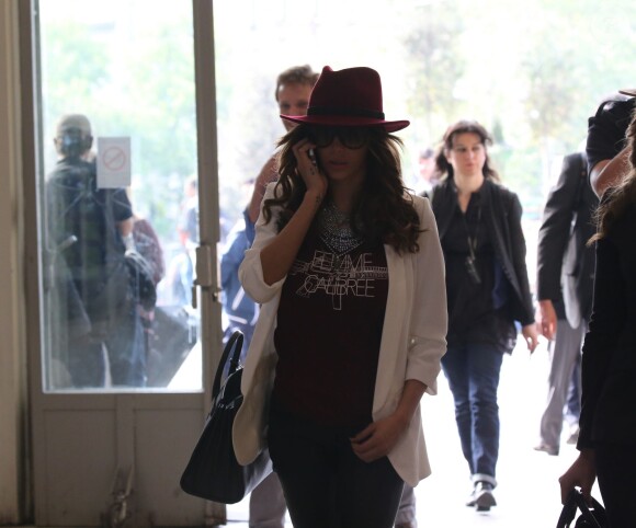 Nabilla Benattia et Thomas Vergara à la Gare de Lyon à Paris, le 24 avril 2015.
