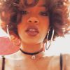 Rihanna a un petit air de Whitney Houston avec son nouveau look, sur Instagram le 3 mai 2015