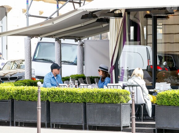 Tamara Ecclestone déjeune au restaurant L'Avenue, dans le 8e arrondissement. Paris, le 4 mai 2015.