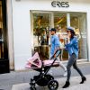Tamara Ecclestone quitte la boutique Eres sur l'avenue Montaigne. Paris, le 4 mai 2015.