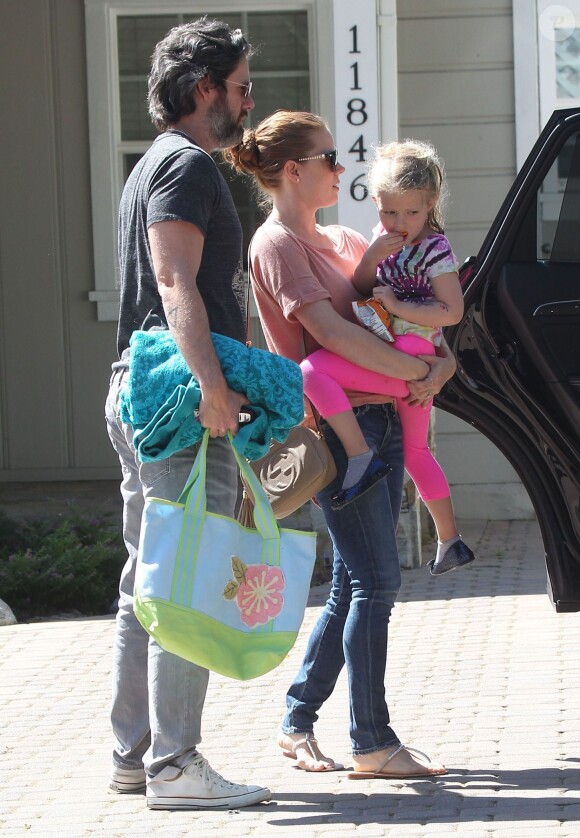 Amy Adams, son fiancé Darren Le Gallo et leur fille Aviana sont allés faire des courses chez Ralph à Studio City. Le 4 avril 2015 