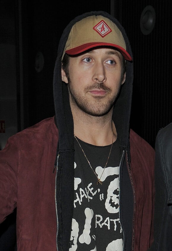 Ryan Gosling arrive à l'aéroport Charles de Gaulle à Paris. L'acteur vient faire la promotion de son film Lost River le 5 avril 2015