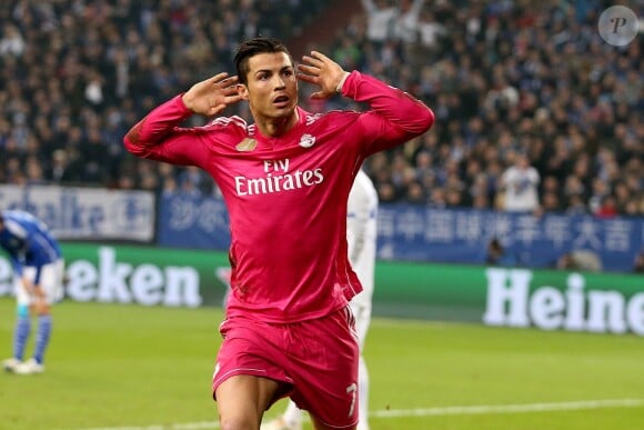 Cristiano Ronaldo lors du match de Ligue des champions entre Schalke 04 et le Real Madrid à la Veltins Arena de Gelsenkirchen, le 17 février 2015