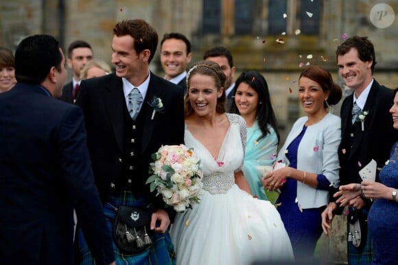 Andy Murray et son épouse Kim Sears à la sortie de la cathédrale de Dunblane le 11 avril 2015