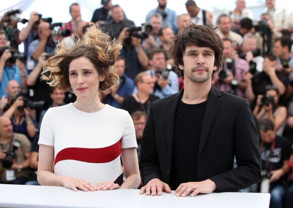 Aggeliki Papoulia et Ben Whishaw - Photocall du film "The Lobster" lors du 68e Festival International du Film de Cannes le 15 mai 2015