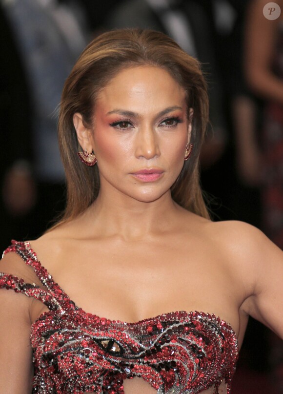 Jennifer Lopez - Soirée Costume Institute Gala 2015 (Met Ball) au Metropolitan Museum célébrant l'ouverture de Chine: à travers le miroir à New York, le 4 mai 2015.  