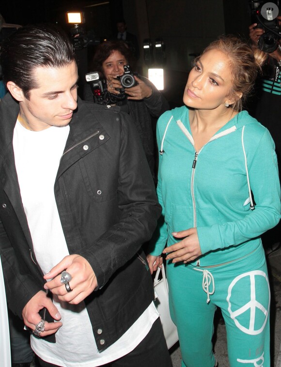 Jennifer Lopez et son petit-ami Casper Smart vont dîner à West Hollywood le 20 mai 2014. 
