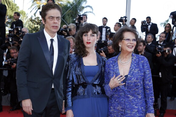 Claudia Cardinale et Benicio del Toro - Montée des marches du film "Carol" lors du 68e Festival International du Film de Cannes, le 17 mai 2015.