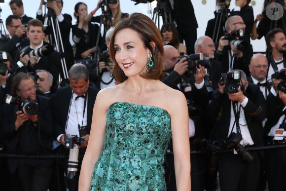 Elsa Zylberstein - Montée des marches du film "Carol" lors du 68e Festival International du Film de Cannes, le 17 mai 2015.