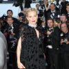 Sienna Miller - Montée des marches du film "Carol" lors du 68e Festival International du Film de Cannes, le 17 mai 2015.