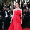 Erin O'Connor (robe Ralph & Russo) - Montée des marches du film "Carol" lors du 68e Festival International du Film de Cannes, le 17 mai 2015.