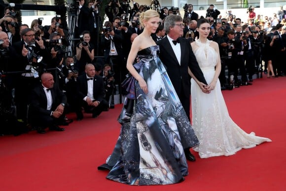 Cate Blanchett, Todd Haynes, Rooney Mara - Montée des marches du film "Carol" lors du 68e Festival International du Film de Cannes, le 17 mai 2015.