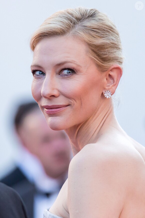 Cate Blanchett - Montée des marches du film "Carol" lors du 68e Festival International du Film de Cannes, le 17 mai 2015.