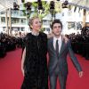 Sienna Miller et Xavier Dolan - Montée des marches du film "Carol" lors du 68e Festival International du Film de Cannes, le 17 mai 2015.