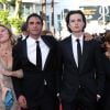 Valeria Bruni-Tedeschi, Samuel Benchetrit, son fils Jules Benchetrit - Montée des marches du film "Asphalte" lors du 68e Festival International du Film de Cannes, le 17 mai 2015.