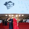 Toni Garrn, Erin O'Connor - Montée des marches du film "Carol" lors du 68e Festival International du Film de Cannes, le 17 mai 2015.