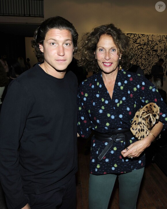 Vito Schnabel et sa mère Jacqueline Beaurang assistent au vernissage de l'exposition First Show / Last Show au 190 Bowery. New York, le 16 mai 2015.