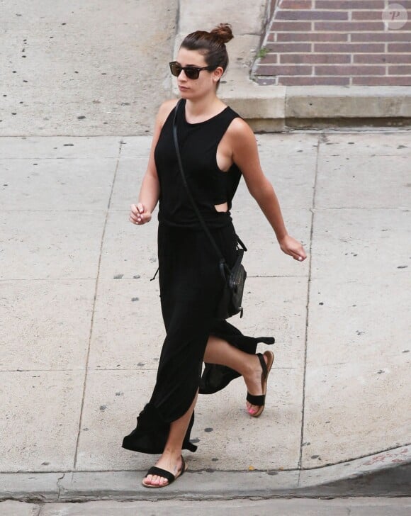 Lea Michele se rend à la banque à Beverly Hills, le 5 mai 2015