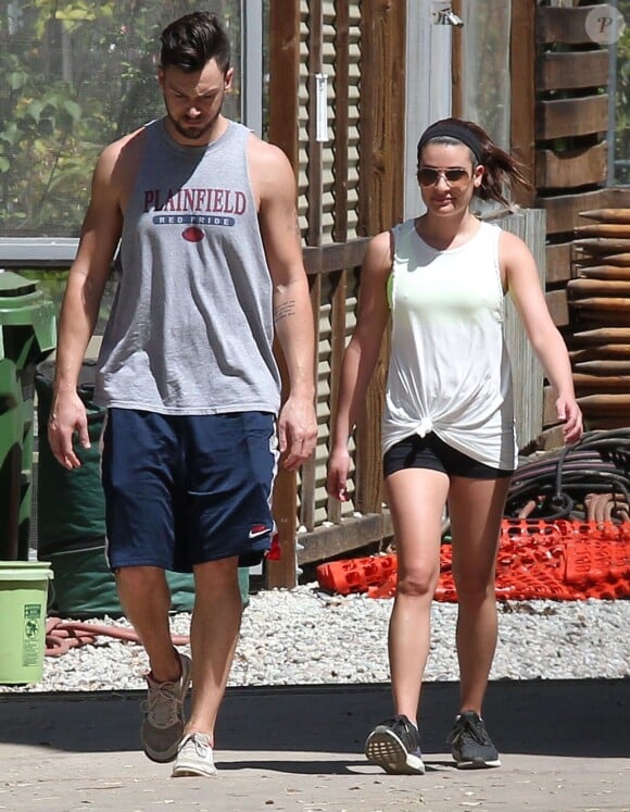 Lea Michele et son compagnon Matthew Paetz sont allés faire une randonnée dans le parc de Treepeople à Studio City, le 3 avril 2015. Lea Michele est très occupée avec le tournage de "Scream Queens" à La Nouvelle-Orléans.
