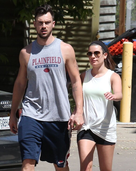 Lea Michele et son compagnon Matthew Paetz sont allés faire une randonnée dans le parc de Treepeople à Studio City, le 3 avril 2015. 