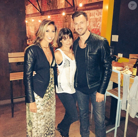 Lea Michele, son amoureux Matthew Paetz et son amie Hannah Lux Davis au restaurant, sur Instagram le 18 mai 2015